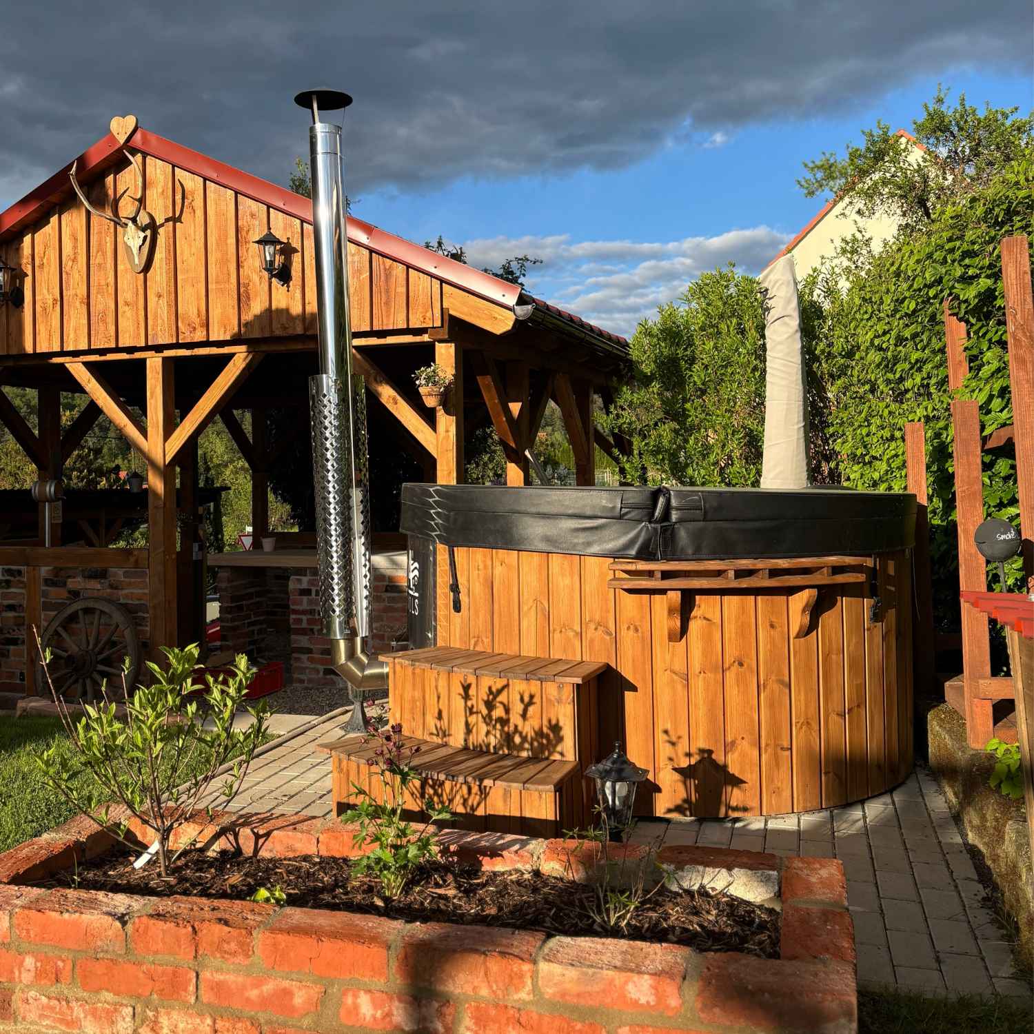 Hot Tub mit Holzofen | AIDA® Noric Edition "All in" | Vollausstattung | Whirlpool-System