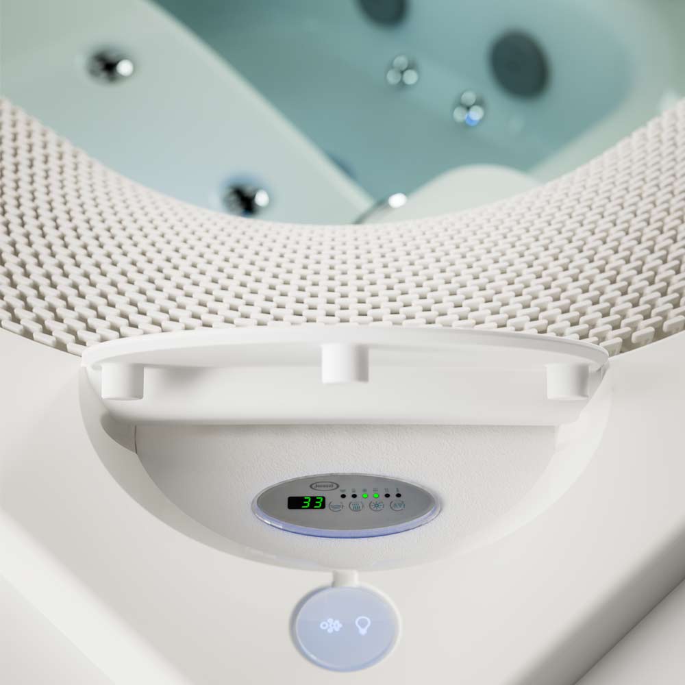 Jacuzzi Virtus mit Überlaufrinne und Eco Shield